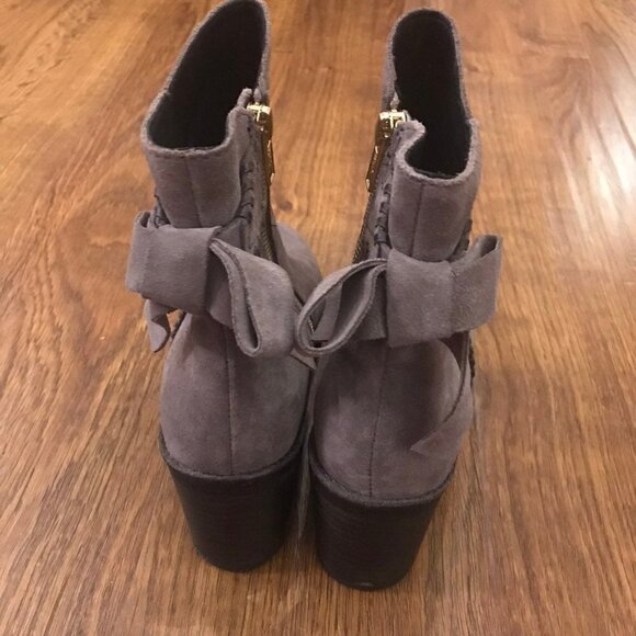 UGG Suede whipstich boots 6.5 - Picture 6 of 8